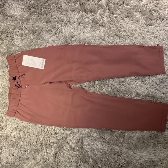 NWT on the fly lululemon - Picture 6 of 6